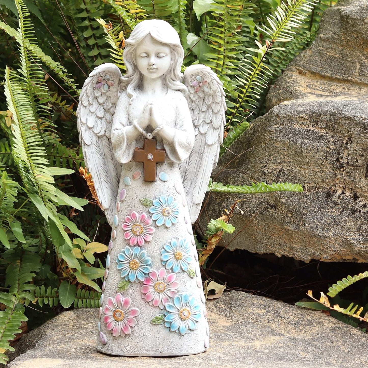 Angel Garden Figurine Outdoor Statue, Solar Garden Sculpture with 7 LEDs Welcome Sign Resin Praying Angel Art Decor for Patio Lawn Yard Porch Decoration, Housewarming Gift