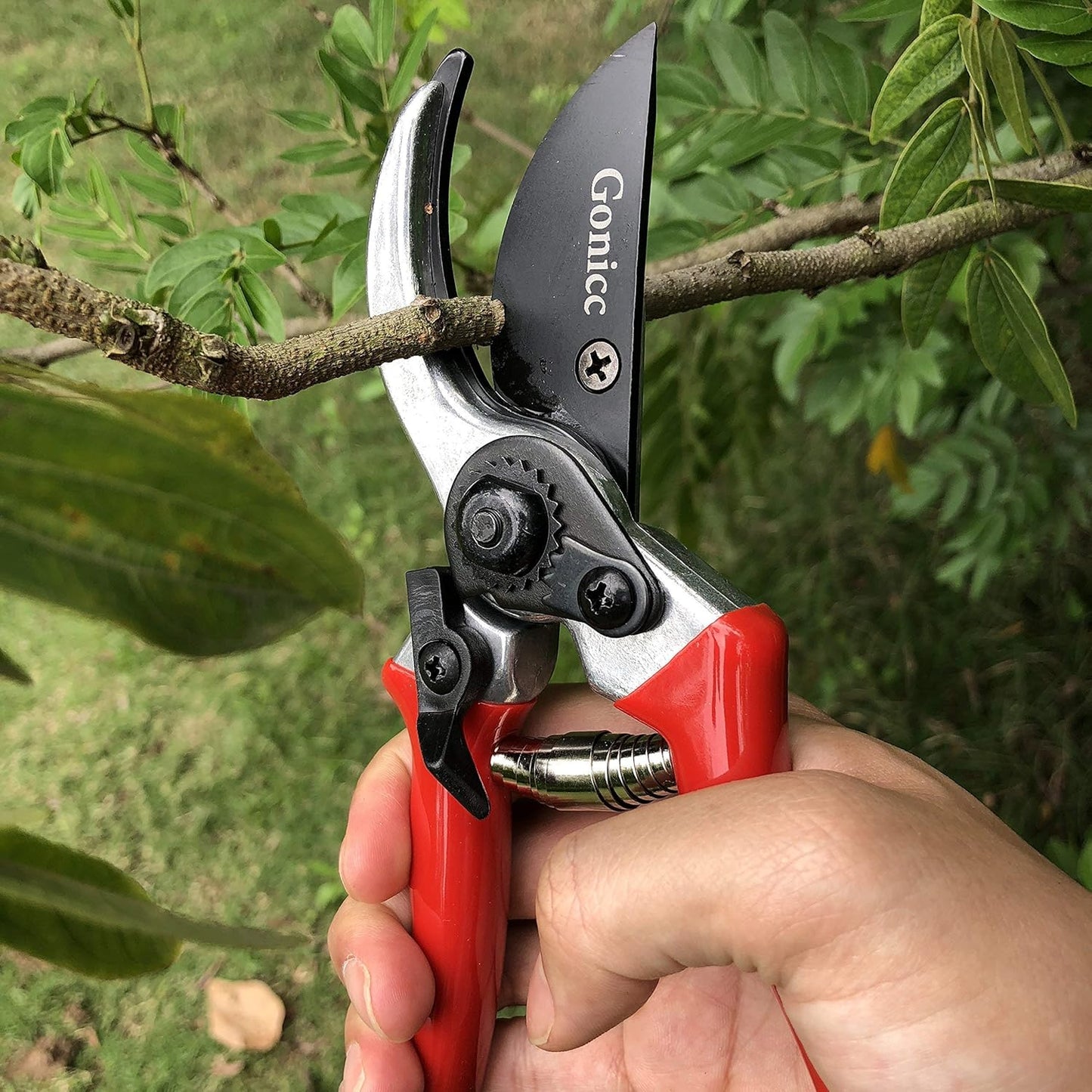 gonicc 8" Professional Sharp Bypass Pruning Shears(GPPS-1002) and Adjustable 33"+ 13" Hedge Shears. Tree Trimmers Secateurs,Hand Pruner, Garden Shears,Clippers for The Garden.