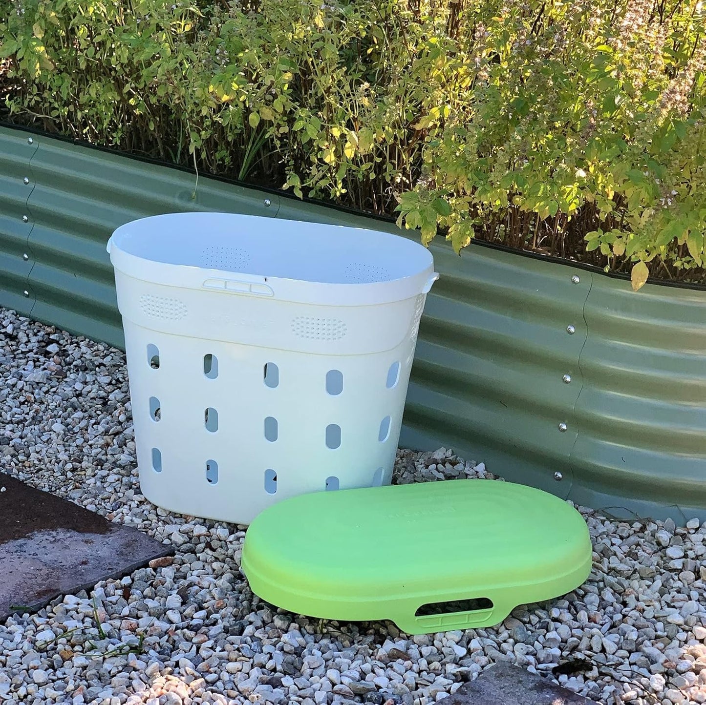 Vego Garden In-Ground Worm Composter Outdoor Farm Compost Bin 8 Gallons BPA-Free Composting System for Raised Garden Beds, Lime