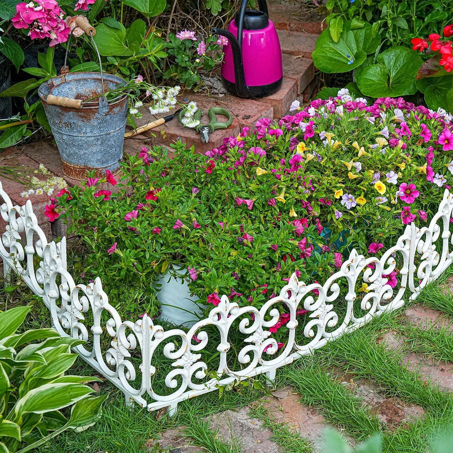 Sungmor Decorative Cast Iron Garden Edging, 4 Pack Rustic White Victorian Garden Edging Landscape Border, Vintage Metal Yard Stake Low Picket Fence, 10.6" Tall Outdoor Flower Bed Lawn Fence Panels