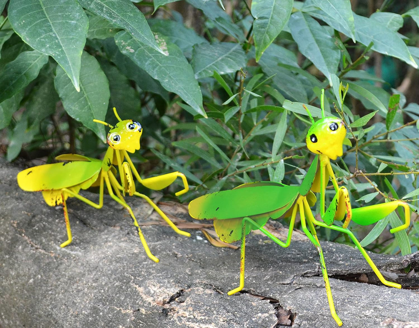 GIFTME 5 Metal Mantis Garden Yard Art Decor,Praying Mantis Outdoor Wall Decor for Garden,Patio,Tree,Fence,Lawn Ornaments Set of 2