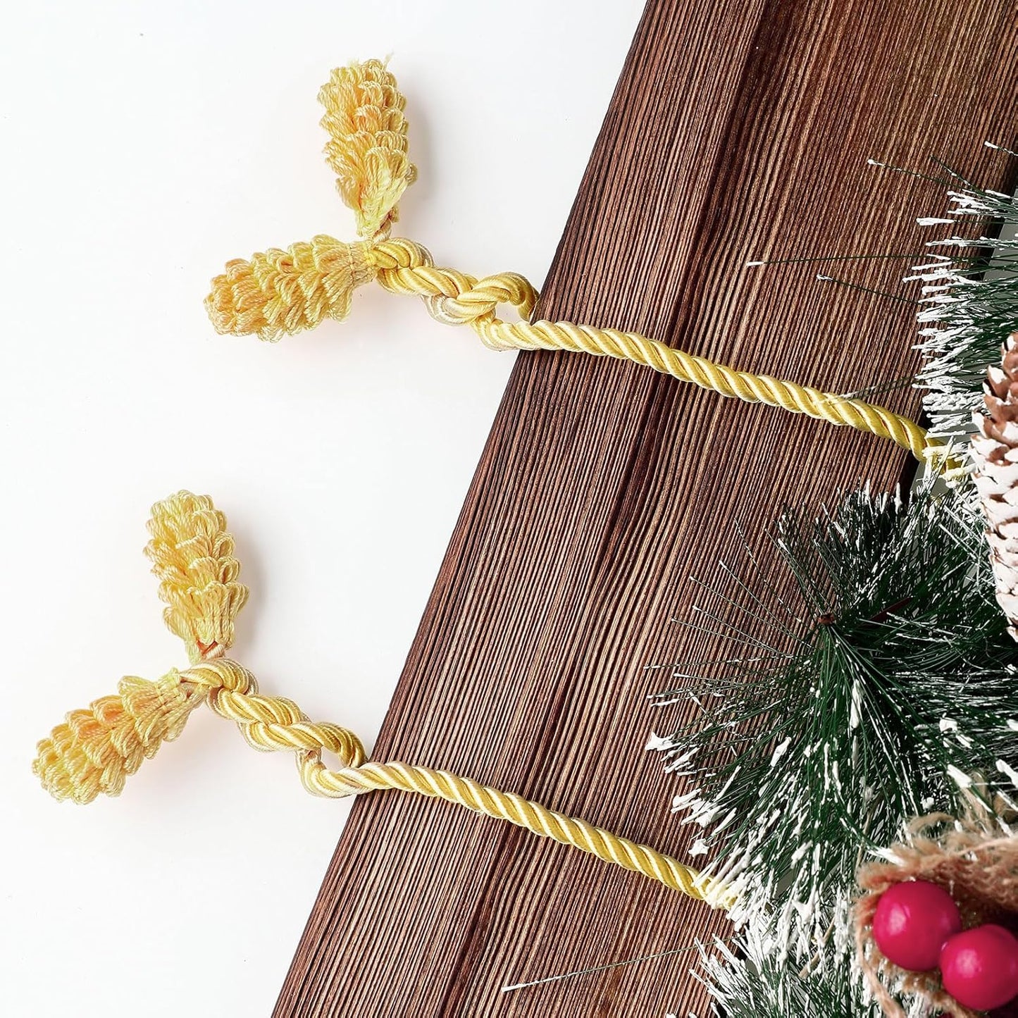 Shappy 24 Pieces Christmas Garland Banister Ties Christmas Decorative Reusable and Flexible Twist Ties for Garland, Banister Home Decoration (Gold-Brown)