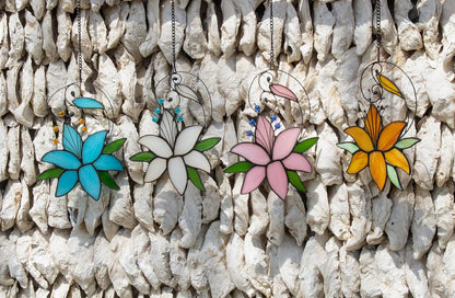 Lily Love Flower Gifts for Her Women, Mothers Day Anniversary Love Gift for Wife Girlfriend, Stained Glass Window Hanging Floral Suncatcher Gifts, Valentine Day Gift for Her