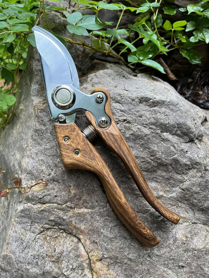 Bypass Pruning Shears for Gardening - SK5 Stainless Steel Garden Snips with Aluminum Alloy Handle for Precise Trimming - Garden Sheers for Flowers - Flower Cutters for Stems