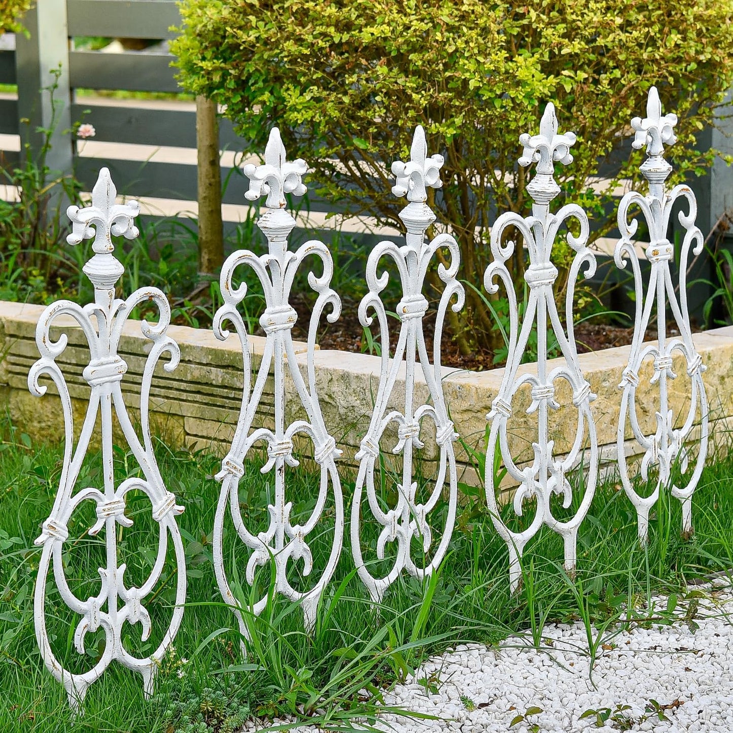 Sungmor Decorative Cast Iron Flower Bed Fence, 28" Tall Vintage Garden Edging Border, 4 Pack Heavy Duty Landscape Picket Fence Panels, Outdoor Plant Support Garden Stake, Victorian Yard Lawn Decor