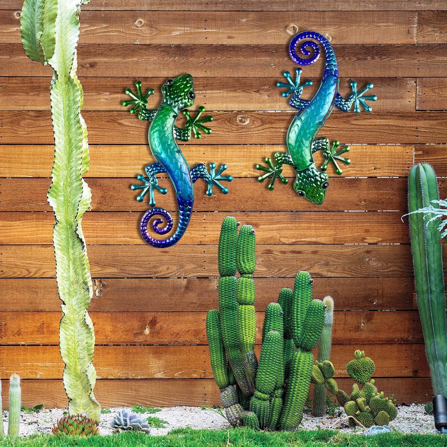HONGLAND Metal Gecko Wall Art 15 Inch Lizard Outdoor Decor Lizards Garden Sculpture for Yard Fence 2 Pack