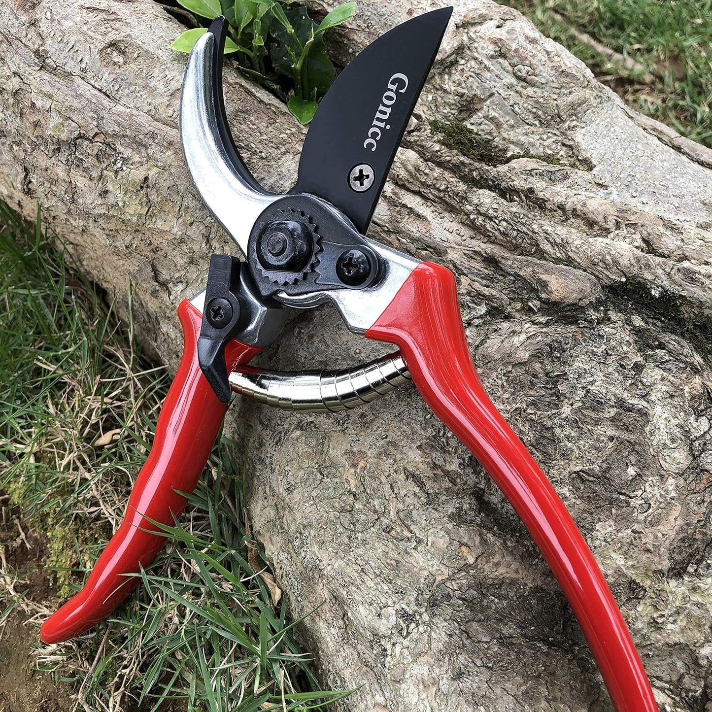 gonicc 8" Professional Sharp Bypass Pruning Shears(GPPS-1002) and Adjustable 33"+ 13" Hedge Shears. Tree Trimmers Secateurs,Hand Pruner, Garden Shears,Clippers for The Garden.