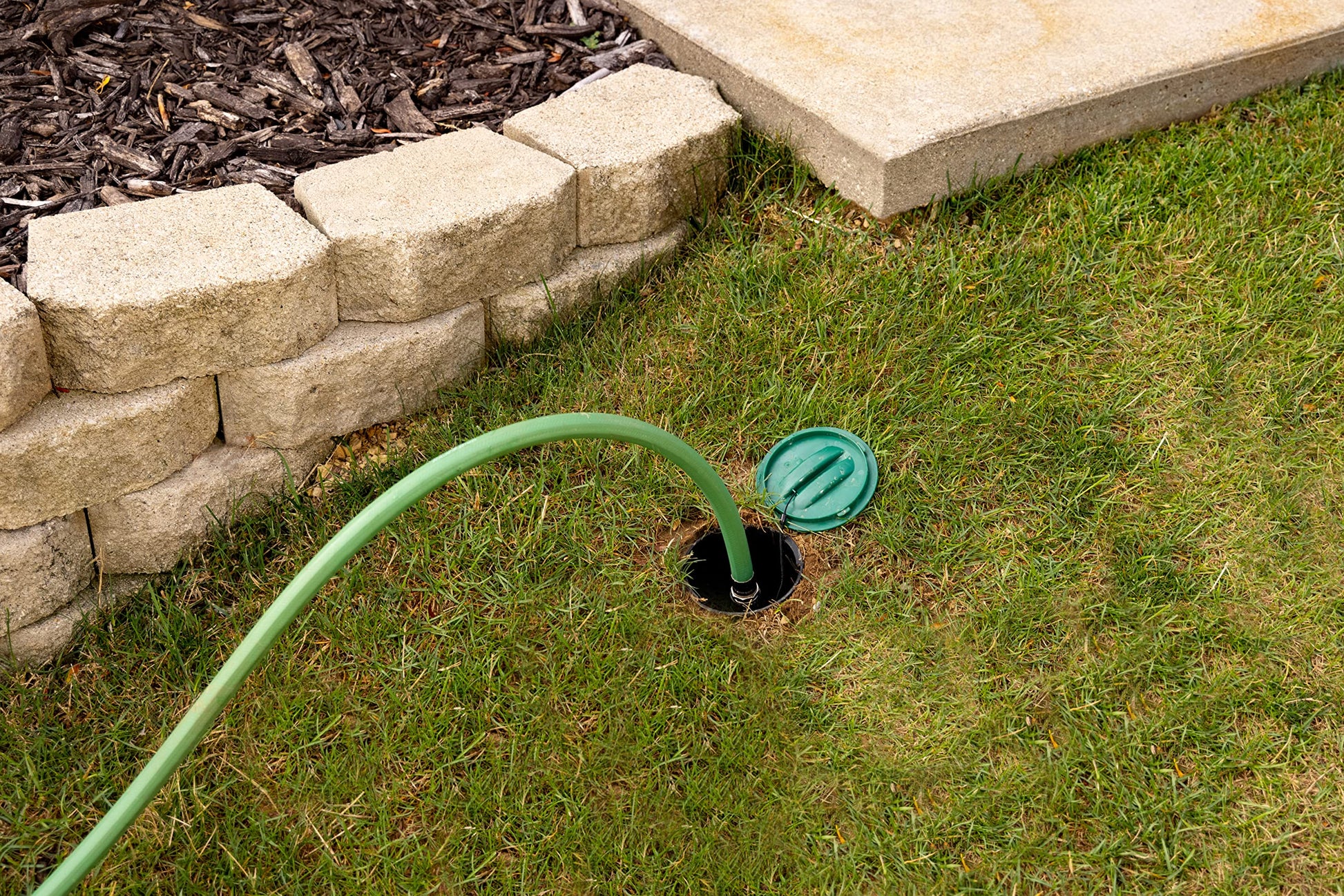Rain Bird 32HE In-Ground Pro Rotor Pop-up Sprinkler System Kit with Click-N-Go Garden Hose